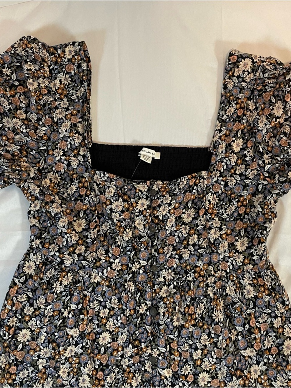 American Eagle Outfitters Black Floral Maxi with Puff Sleeves - Picture 2 of 9